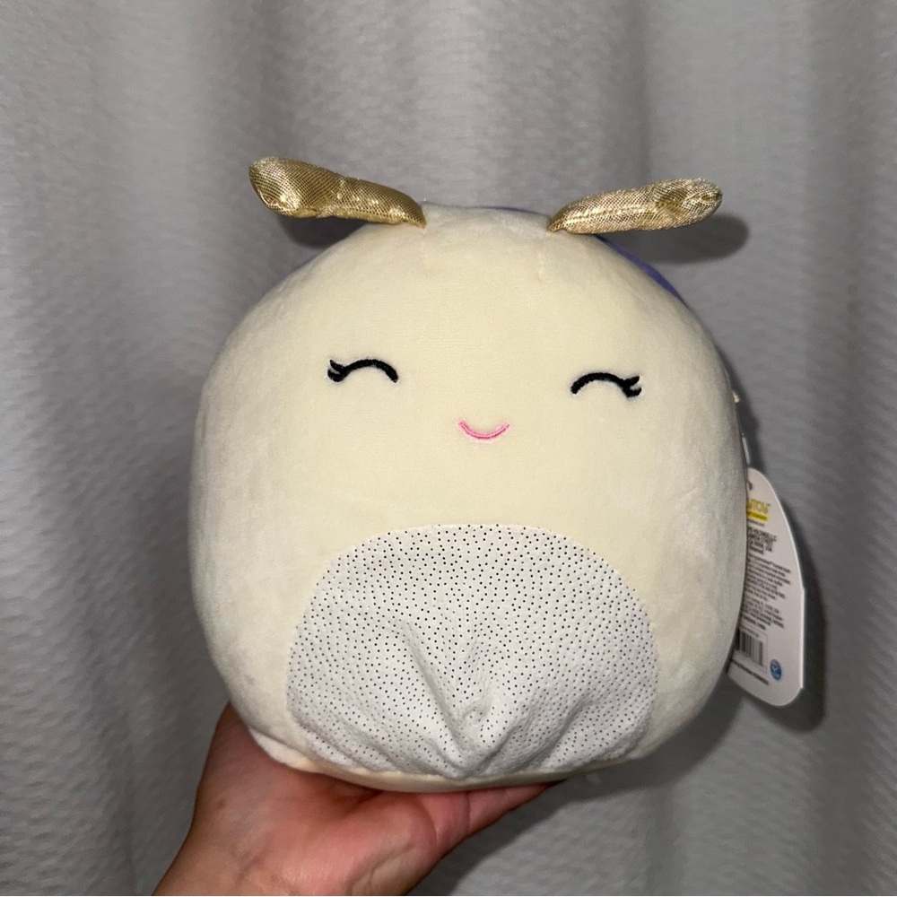 Elsya squishmallow